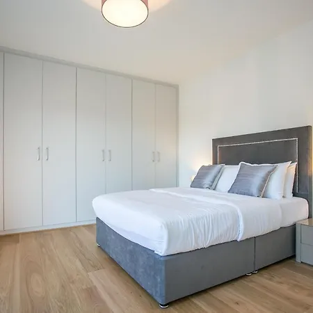 Grand Canal Square Apartments Dublin Exterior photo