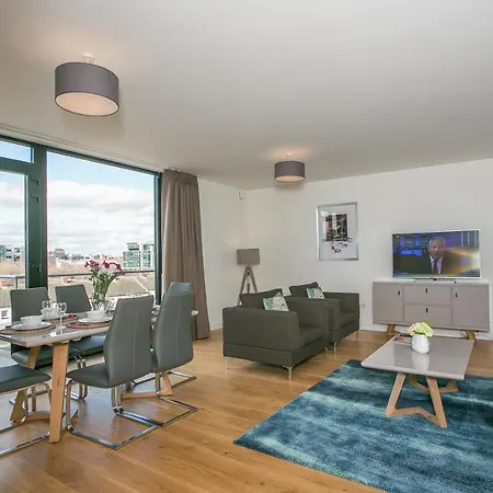 Grand Canal Square Apartments Dublin Exterior photo