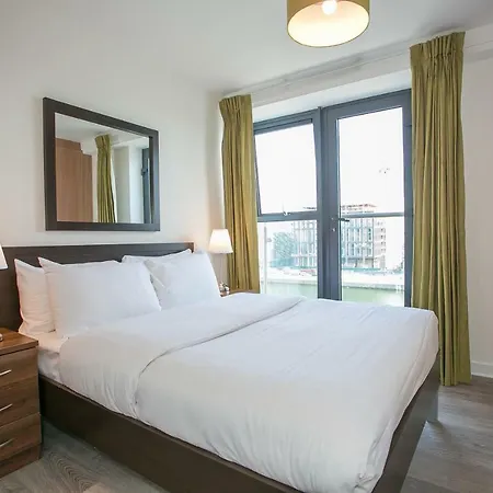 Grand Canal Square Apartments Dublin Exterior photo
