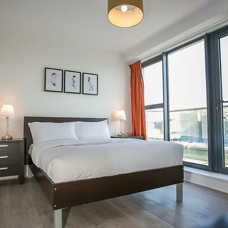 Grand Canal Square Apartments Dublin Exterior photo